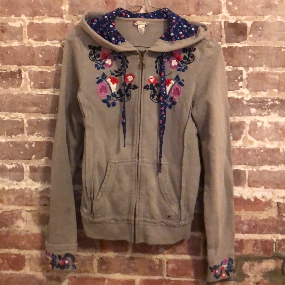 Reef Zip-Up w/ Floral Embroidery